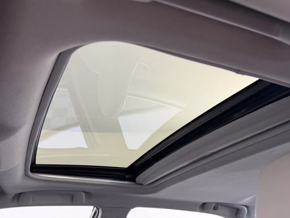 2017 Toyota Camry XSE Image 34