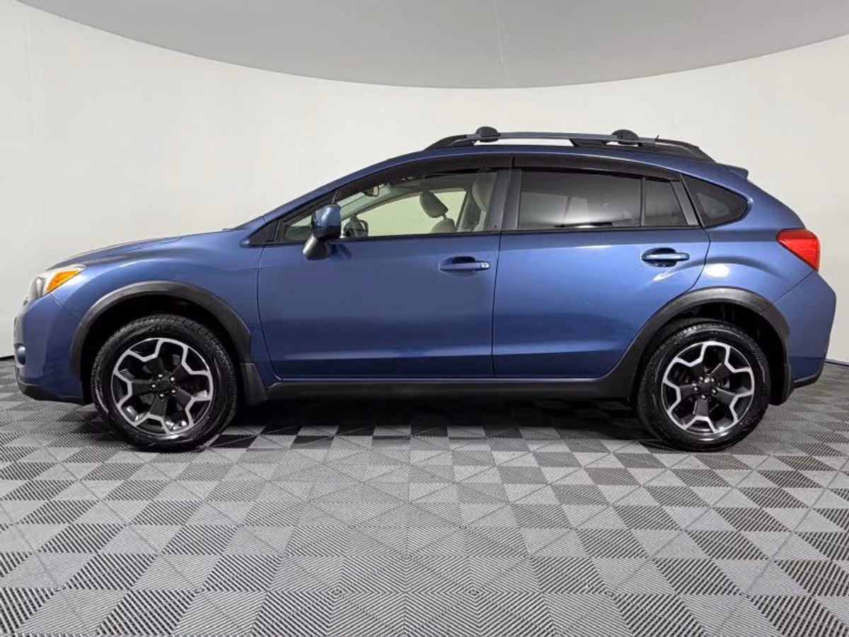 2013 Subaru XV Crosstrek 2.0i Premium Crossover Image 3