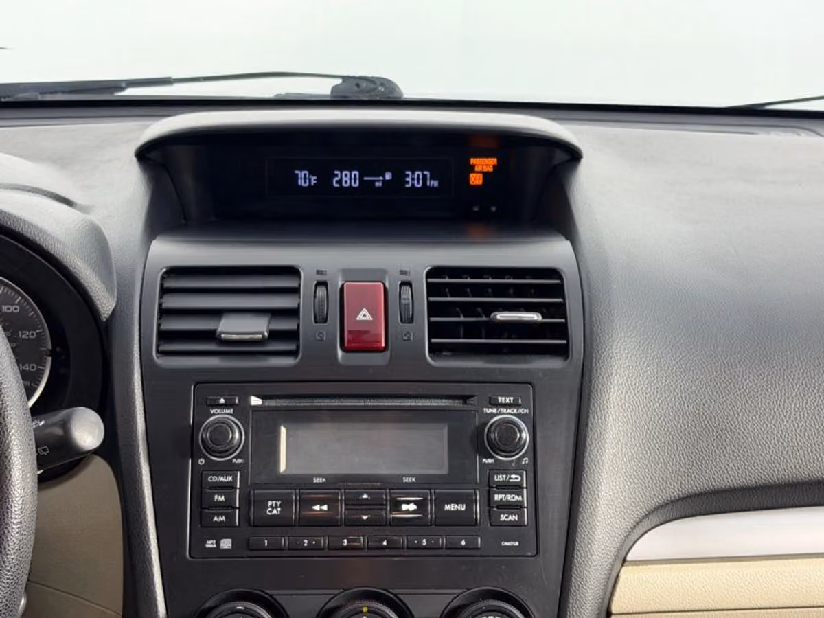 2013 Subaru XV Crosstrek 2.0i Premium Crossover Image 13