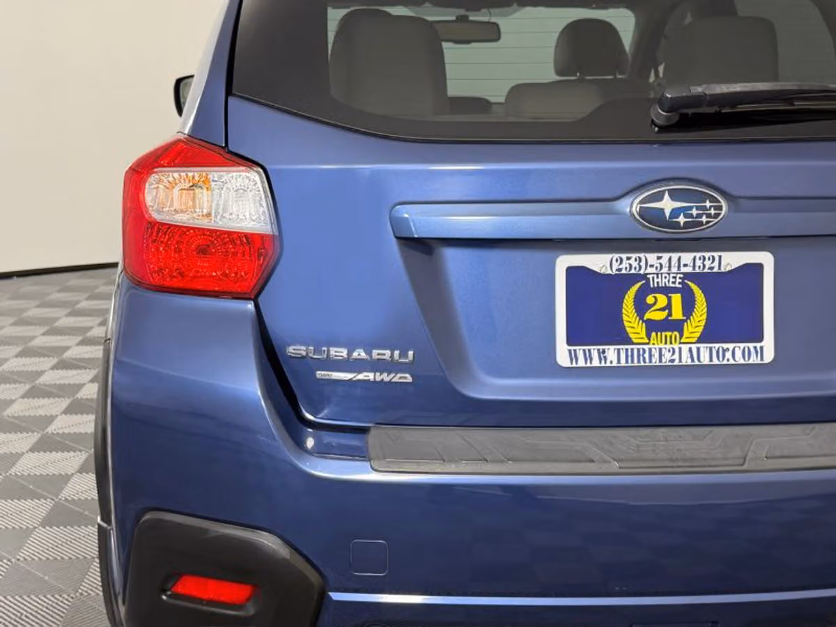 2013 Subaru XV Crosstrek 2.0i Premium Crossover Image 6