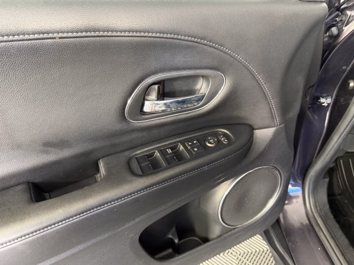 2016 Honda HR-V EX-L w/Navi Crossover Image 18