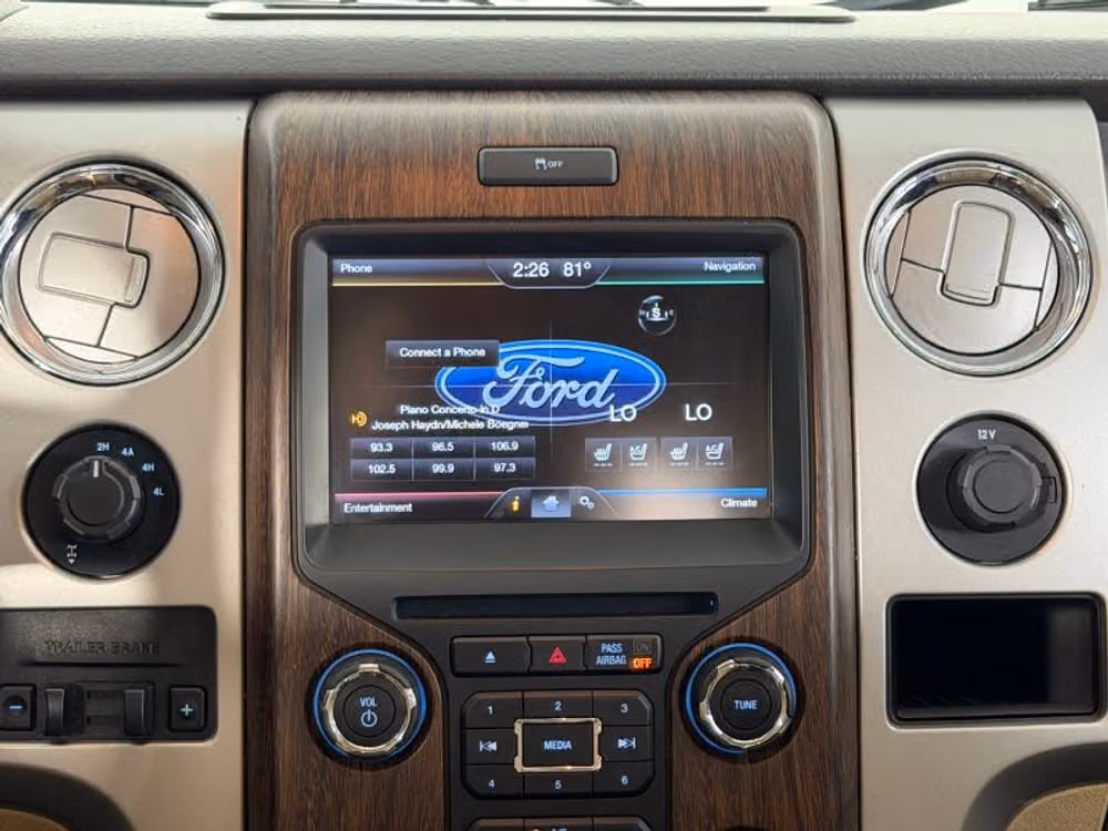2014 Ford F-150 Lariat SuperCrew Image 19