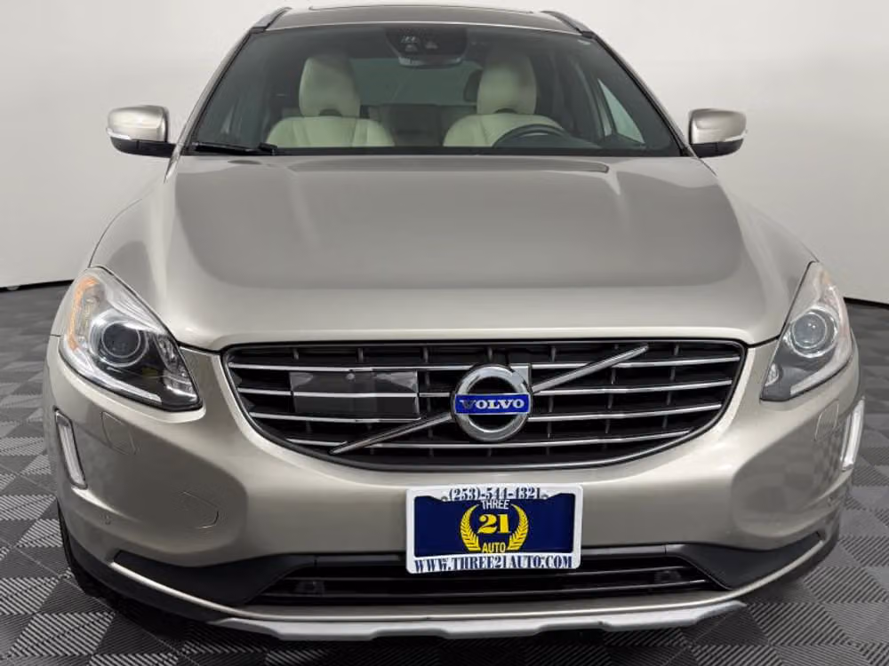 2016 Volvo XC60 T6 Drive-E Platinum Image 3