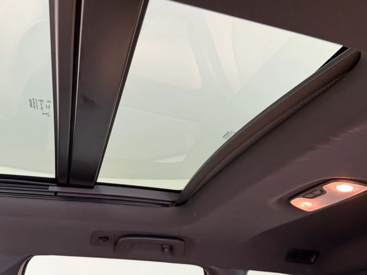 2016 Volvo XC60 T6 Drive-E Platinum Image 34