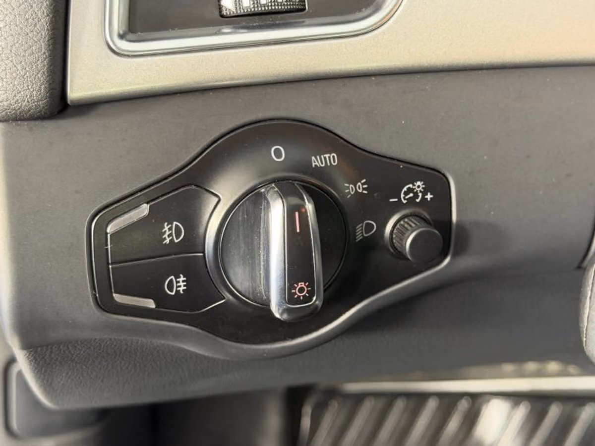 2011 Audi A4 2.0T quattro Premium Plus Image 37