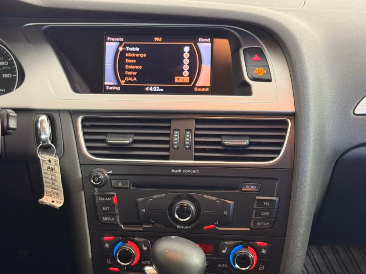 2011 Audi A4 2.0T quattro Premium Plus Image 16