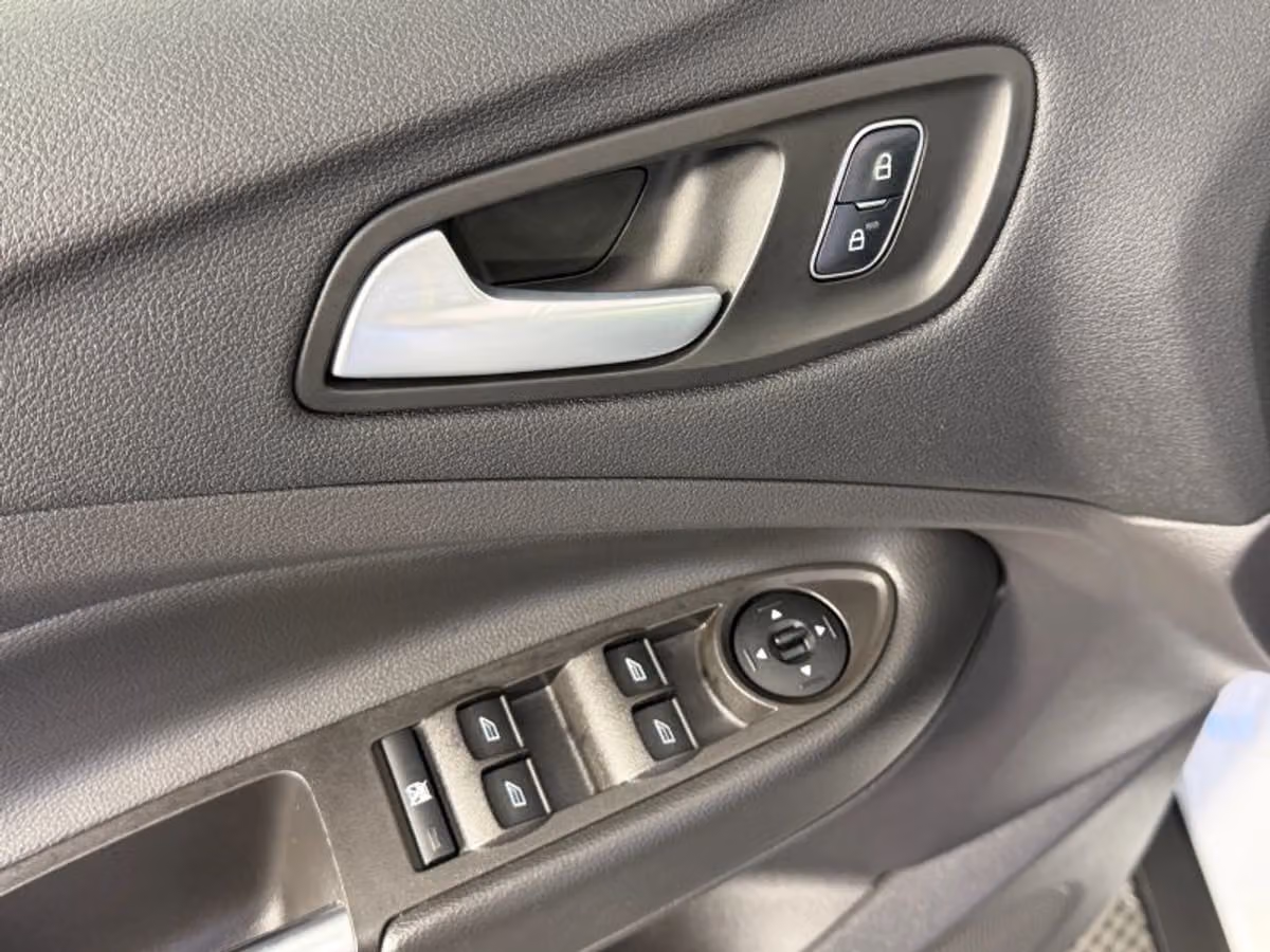 2018 Ford Escape SE Image 18