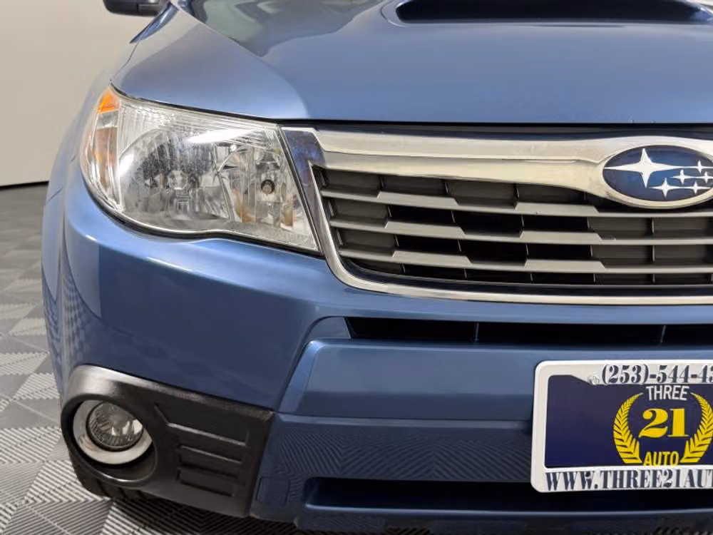 2009 Subaru Forester XT Limited Sport Utility 4D Crossover Image 4