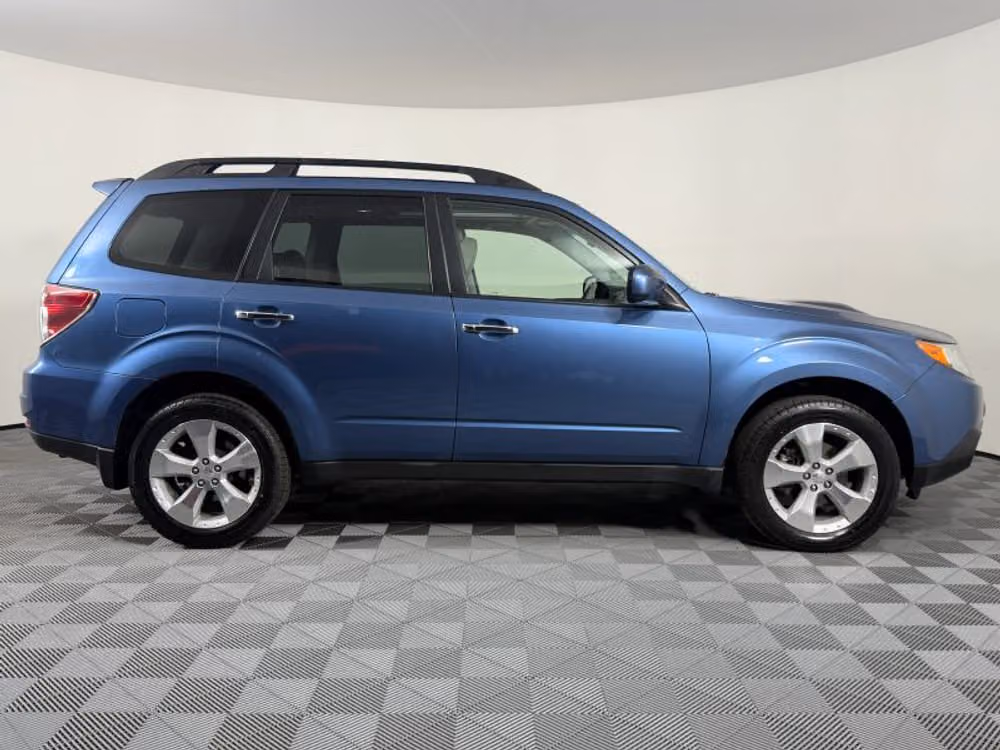 2009 Subaru Forester XT Limited Sport Utility 4D Crossover Image 7