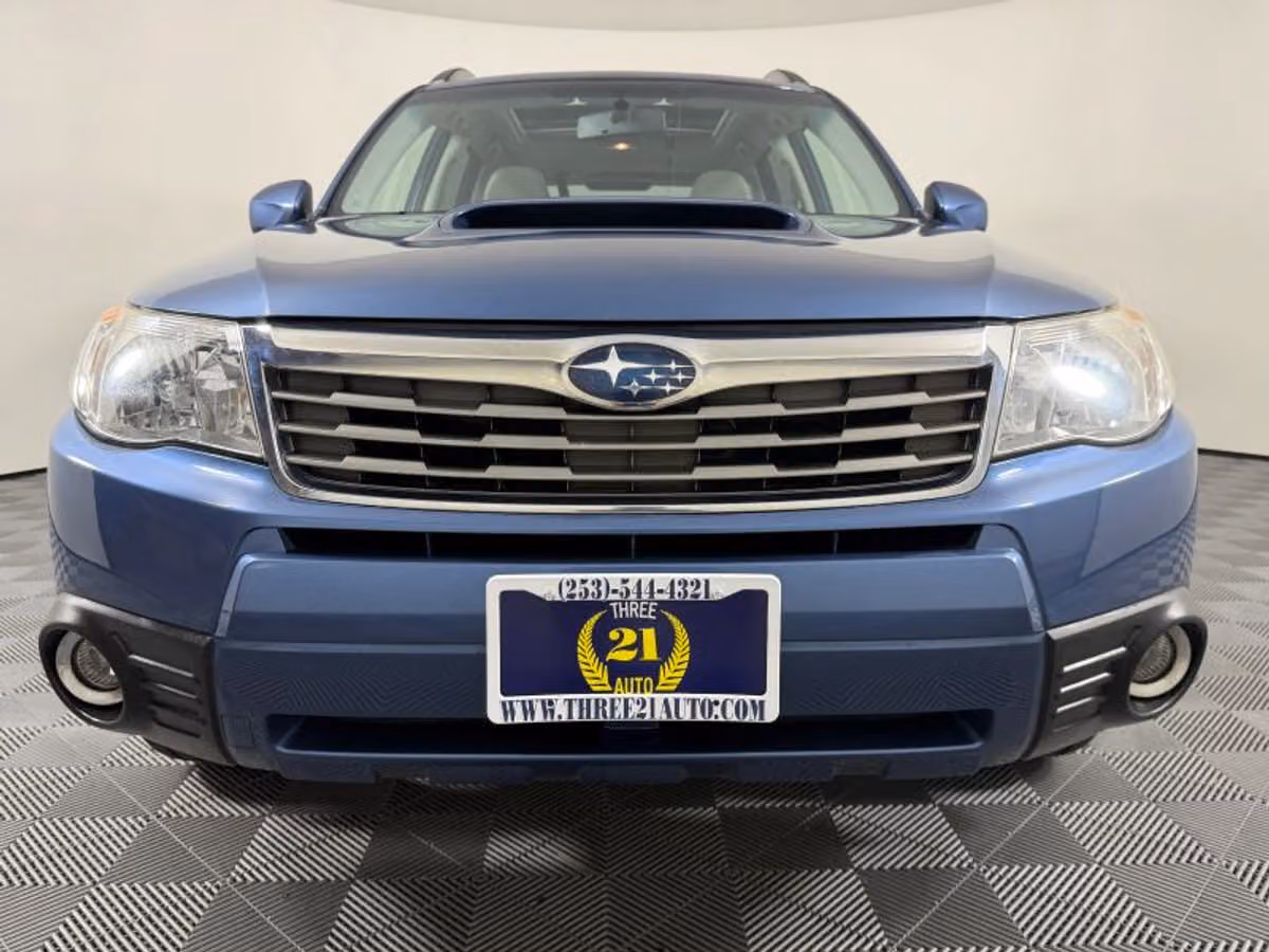 2009 Subaru Forester XT Limited Sport Utility 4D Crossover Image 3