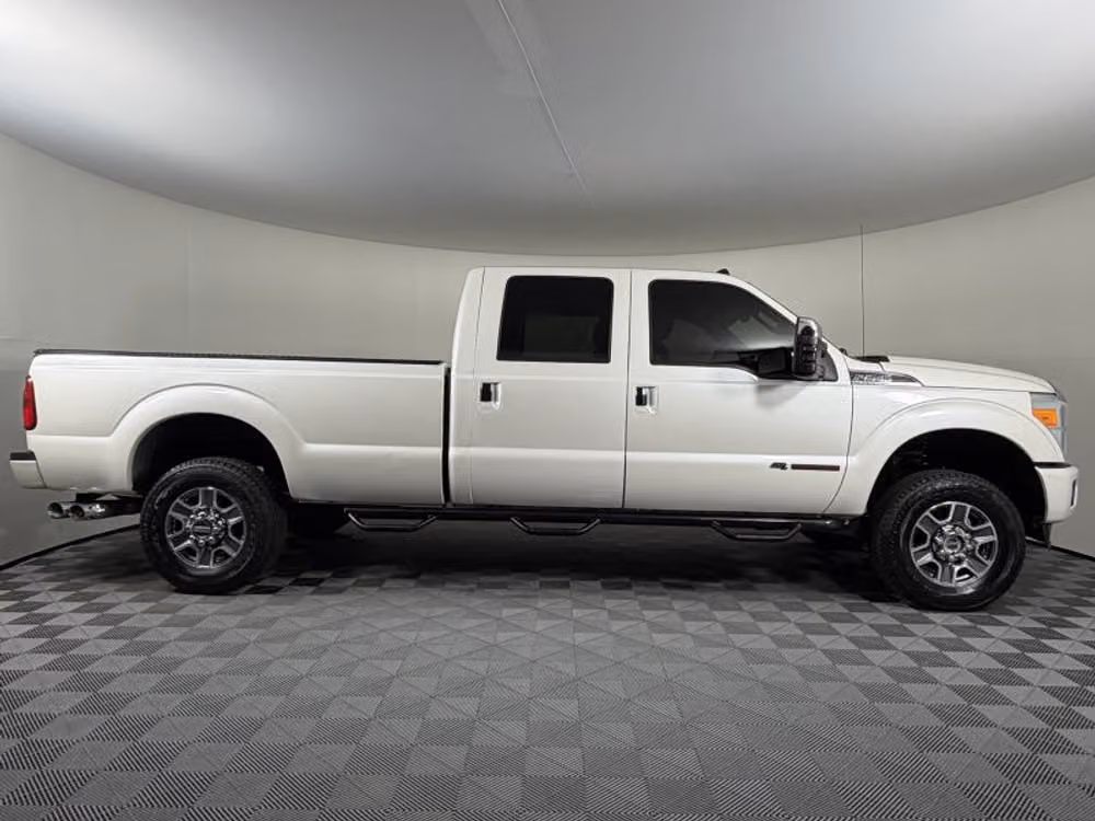 2016 Ford F-350 Super Duty Platinum Crew Cab Image 7