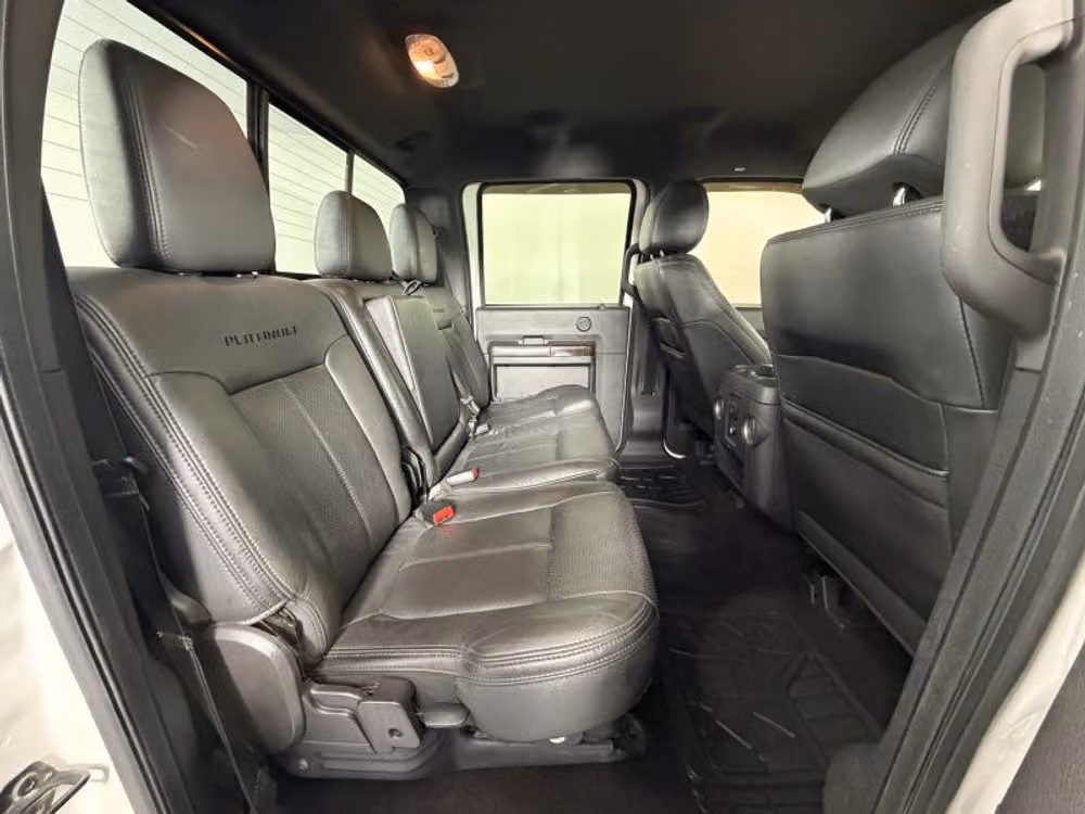 2016 Ford F-350 Super Duty Platinum Crew Cab Image 36