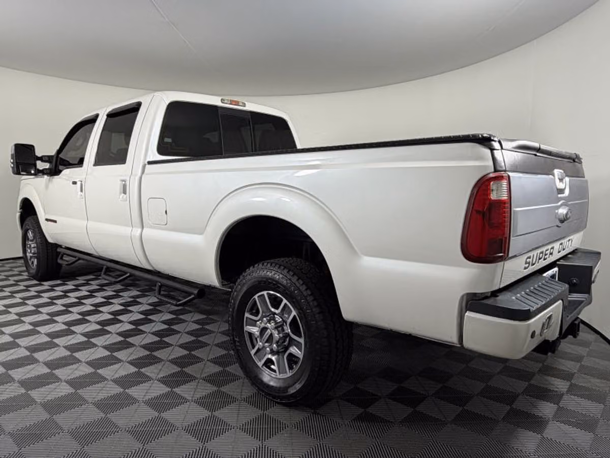2016 Ford F-350 Super Duty Platinum Crew Cab Image 12