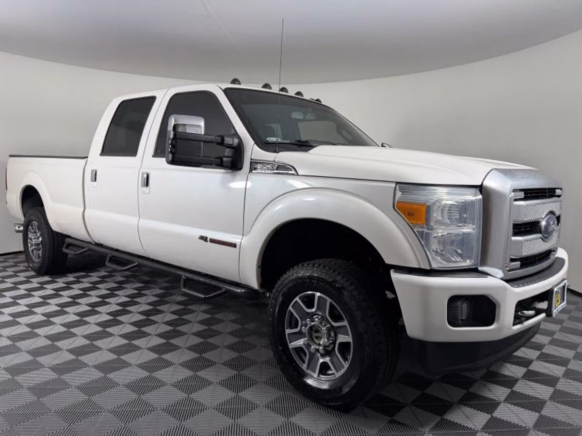 2016 Ford F-350 Super Duty Platinum Crew Cab Image 6