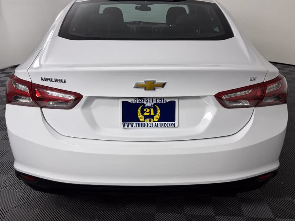 2022 Chevrolet Malibu LT Image 9