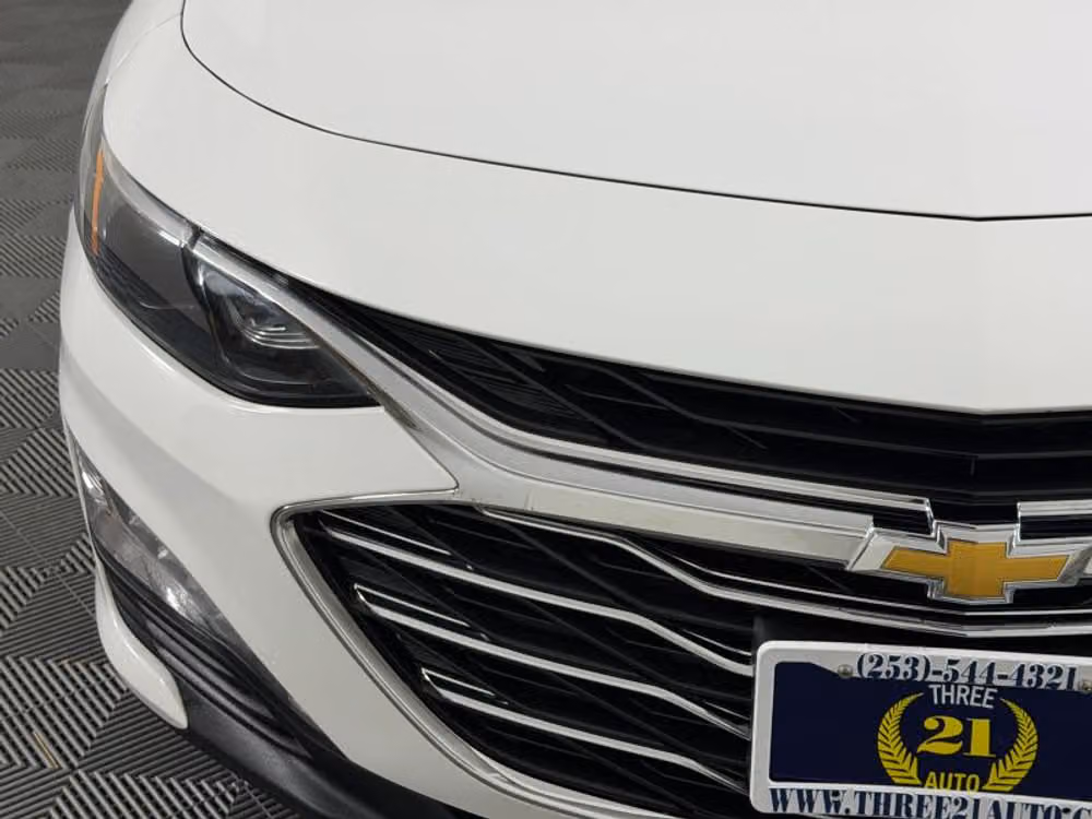 2022 Chevrolet Malibu LT Image 5