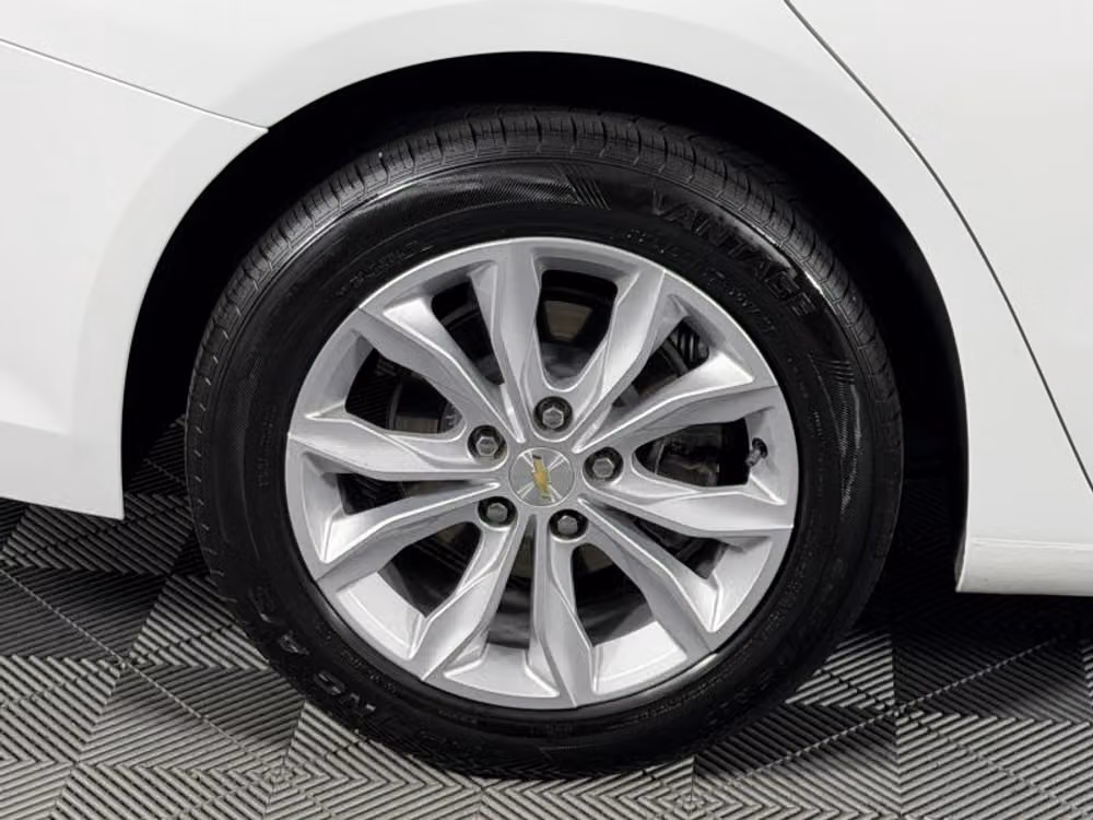 2022 Chevrolet Malibu LT Image 14
