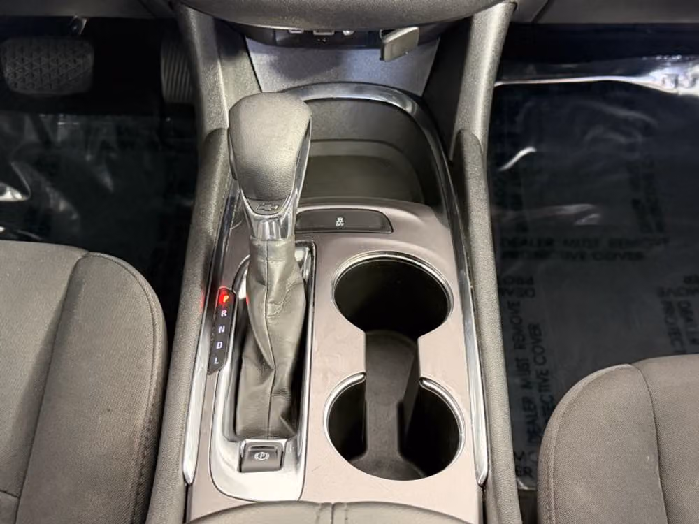 2022 Chevrolet Malibu LT Image 31