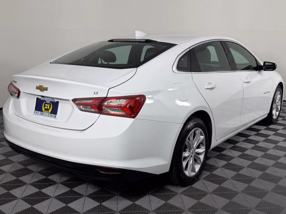 2022 Chevrolet Malibu LT Image 7