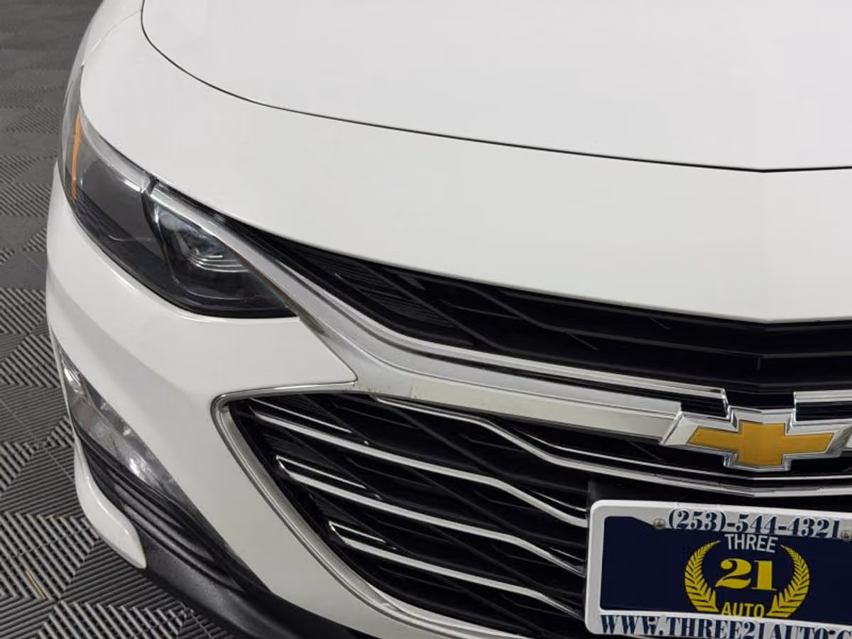 2022 Chevrolet Malibu LT Image 5