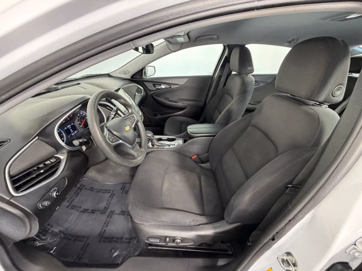 2022 Chevrolet Malibu LT Image 19