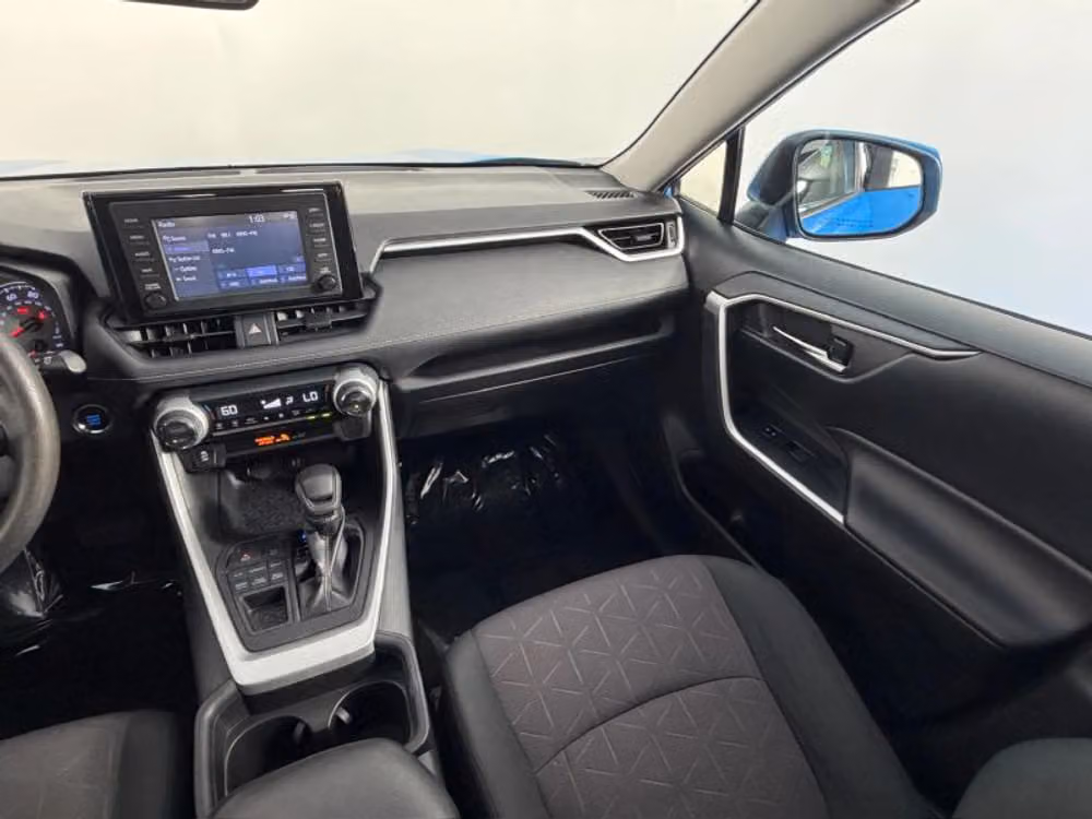 2019 Toyota RAV4 XLE Image 21