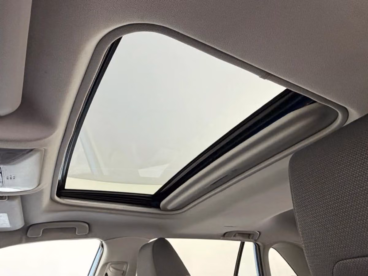 2019 Toyota RAV4 XLE Image 35