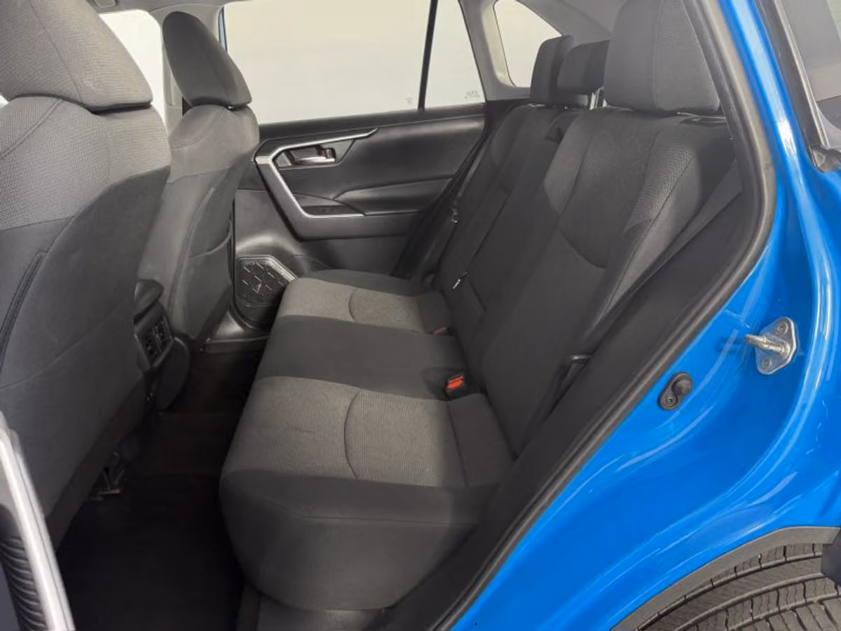 2019 Toyota RAV4 XLE Image 36