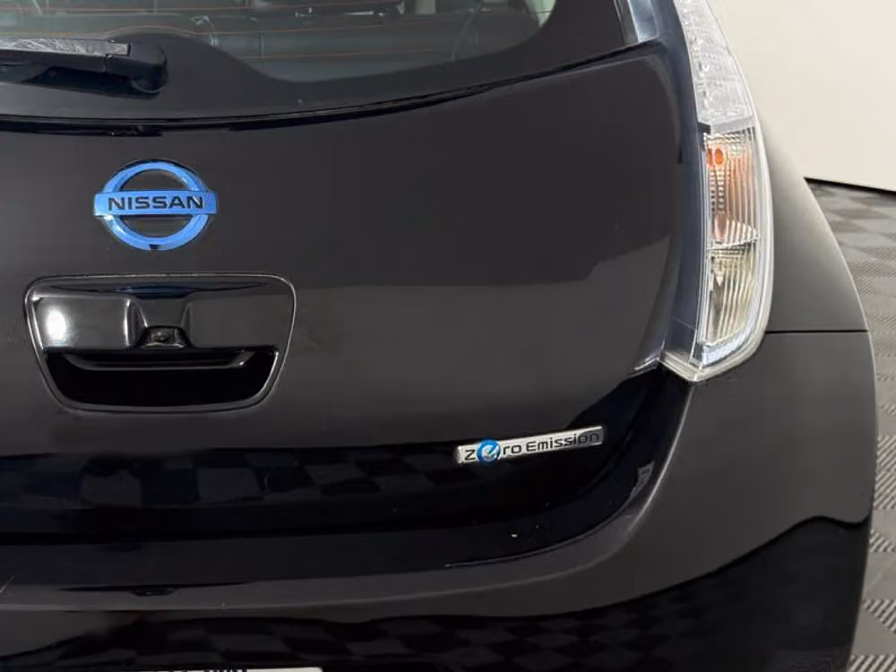 2013 Nissan LEAF SL Image 24