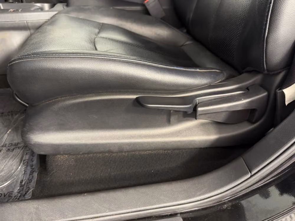 2013 Nissan LEAF SL Image 37