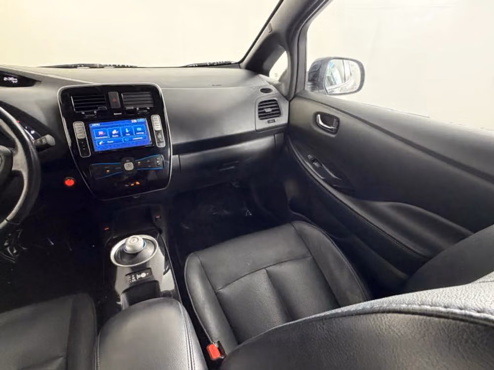 2013 Nissan LEAF SL Image 10