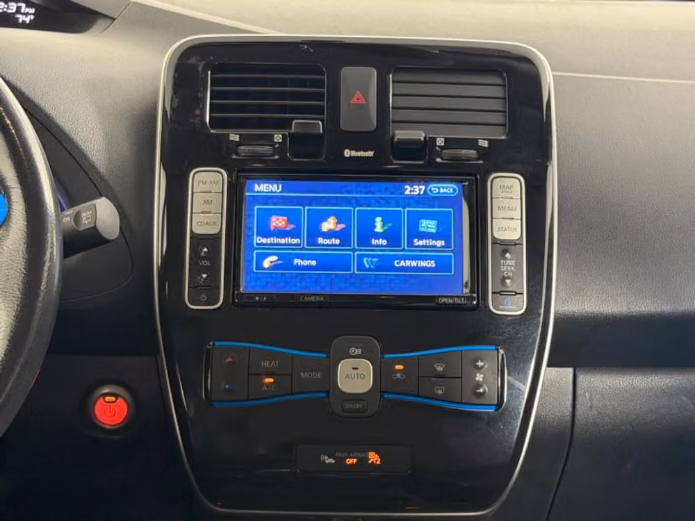 2013 Nissan LEAF SL Image 13
