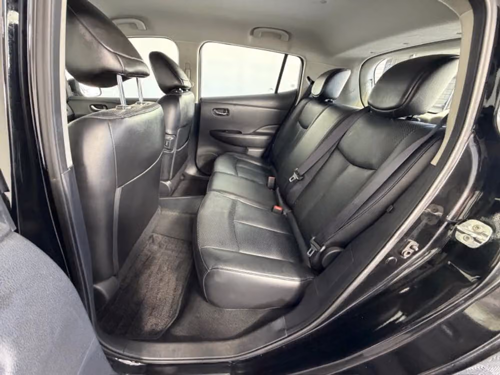 2013 Nissan LEAF SL Image 38