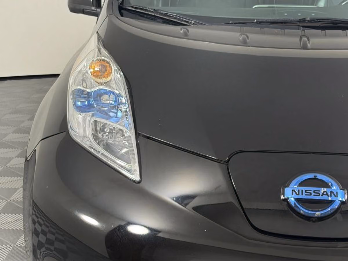 2013 Nissan LEAF SL Image 4