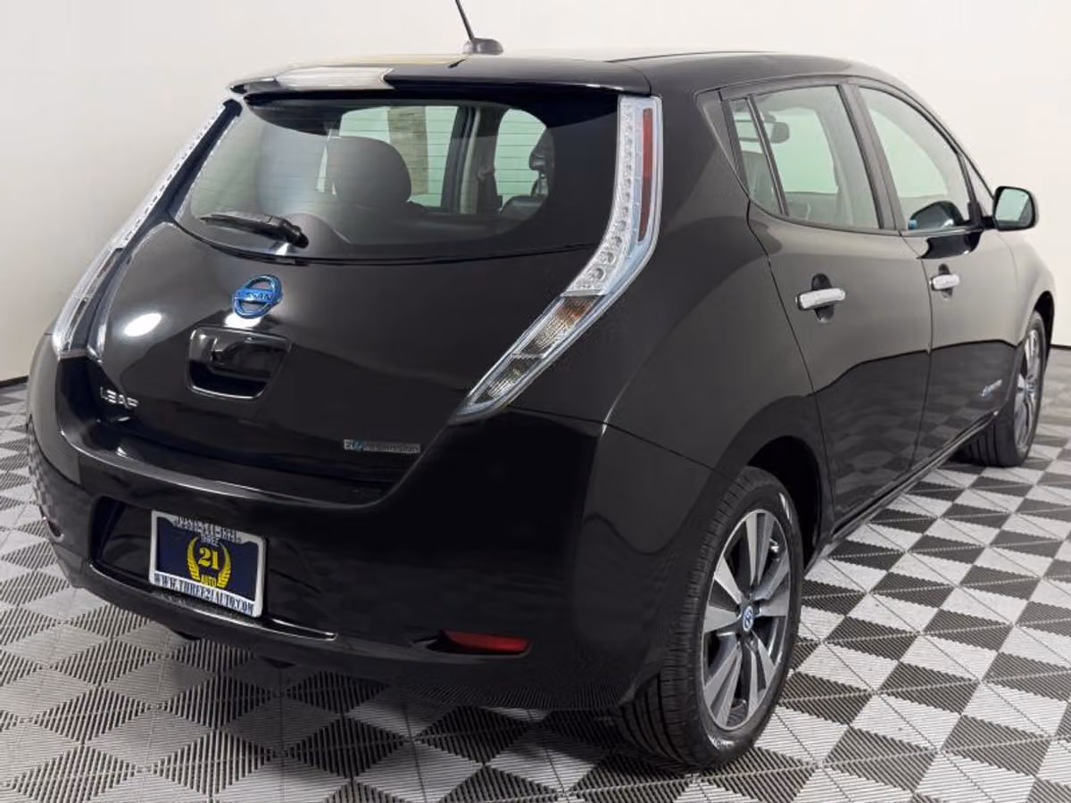 2013 Nissan LEAF SL Image 25