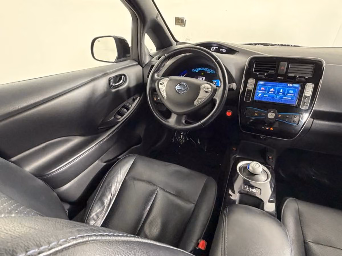 2013 Nissan LEAF SL Image 9