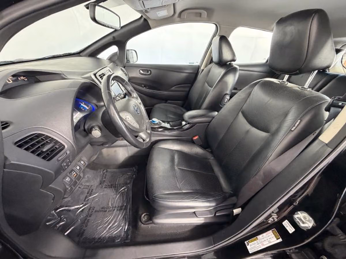 2013 Nissan LEAF SL Image 31