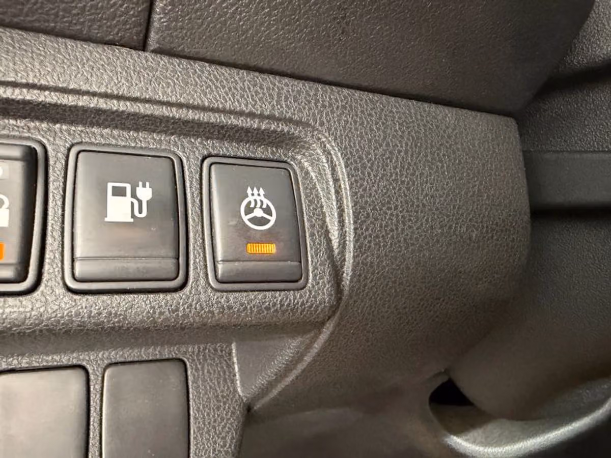2013 Nissan LEAF SL Image 18