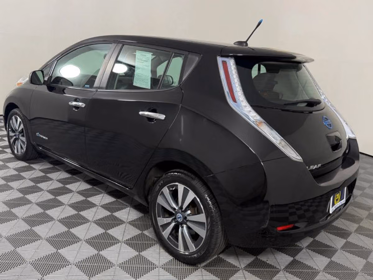 2013 Nissan LEAF SL Image 7