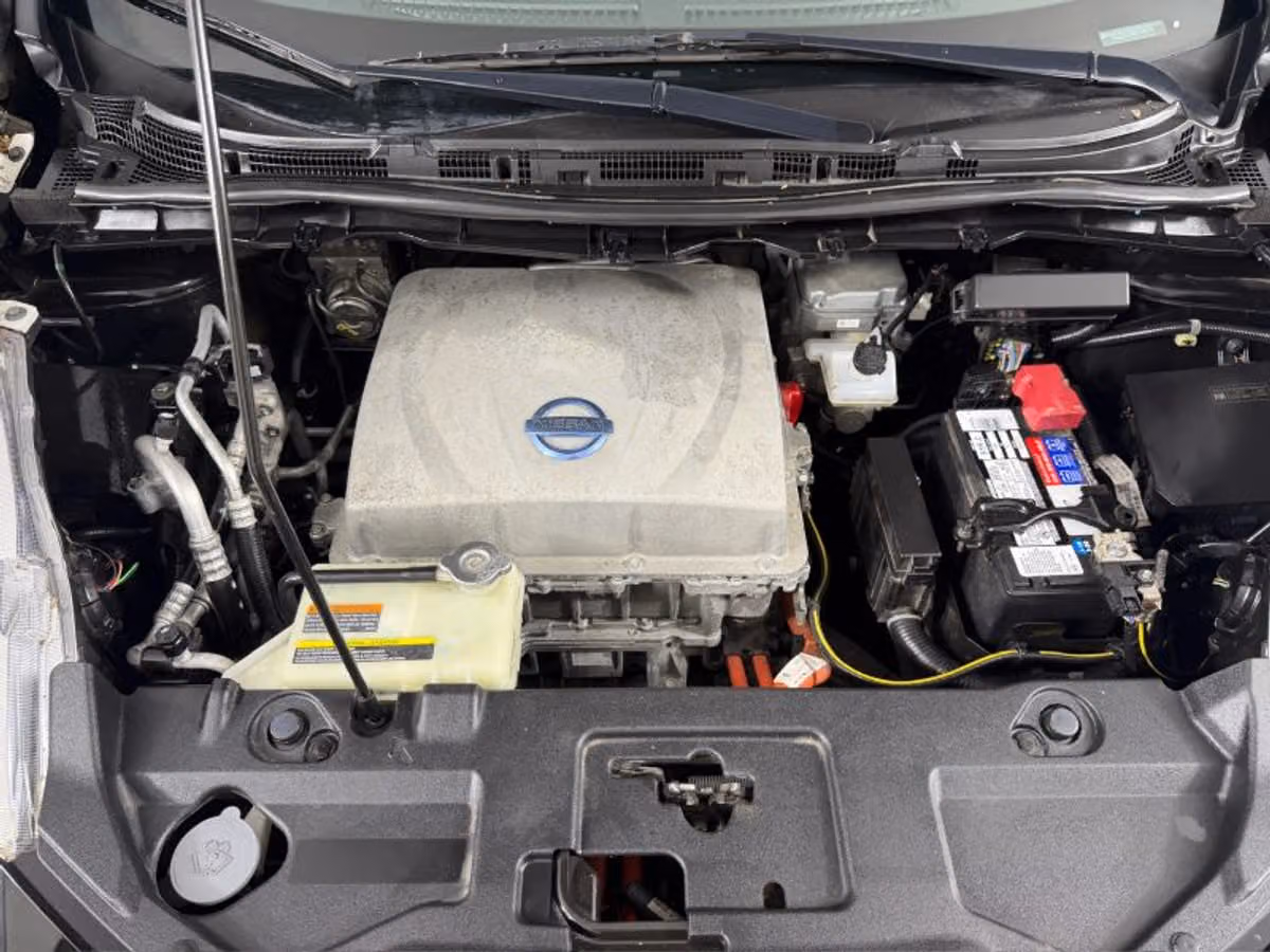 2013 Nissan LEAF SL Image 41