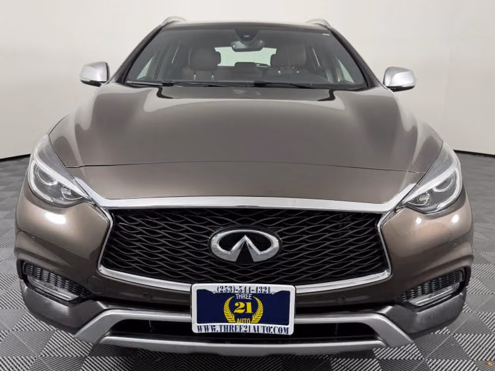 2017 INFINITI QX30 Premium Crossover Image 3
