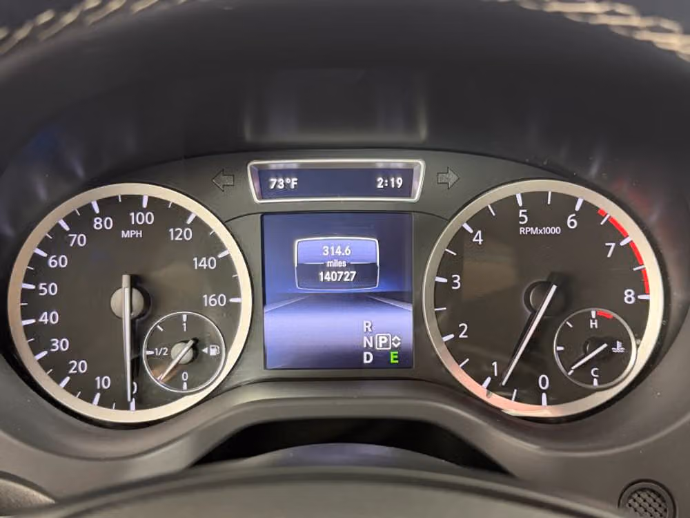 2017 INFINITI QX30 Premium Crossover Image 43