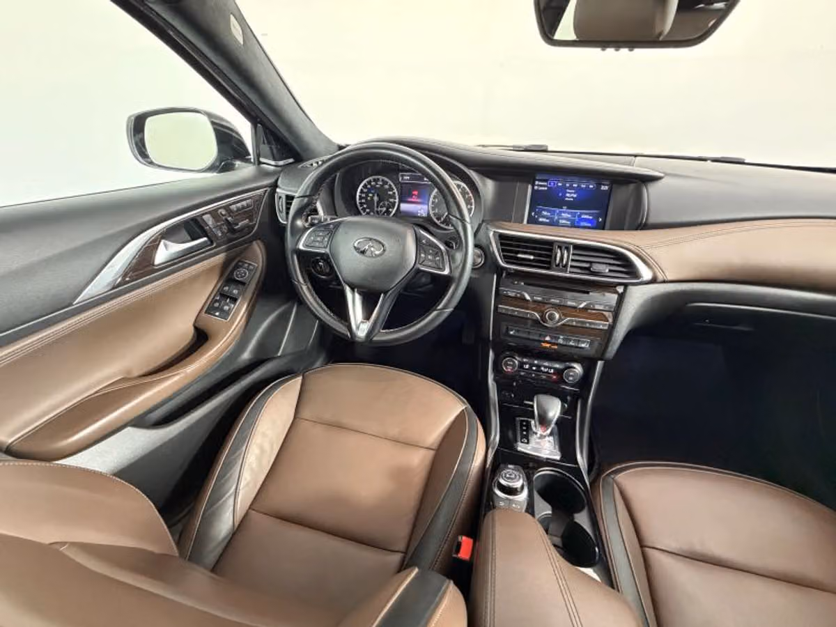 2017 INFINITI QX30 Premium Crossover Image 20