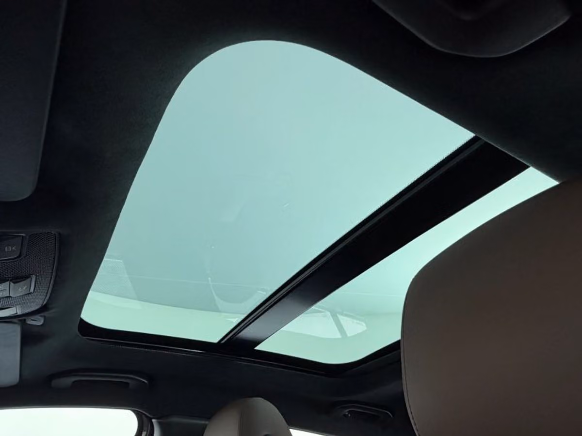 2017 INFINITI QX30 Premium Crossover Image 36