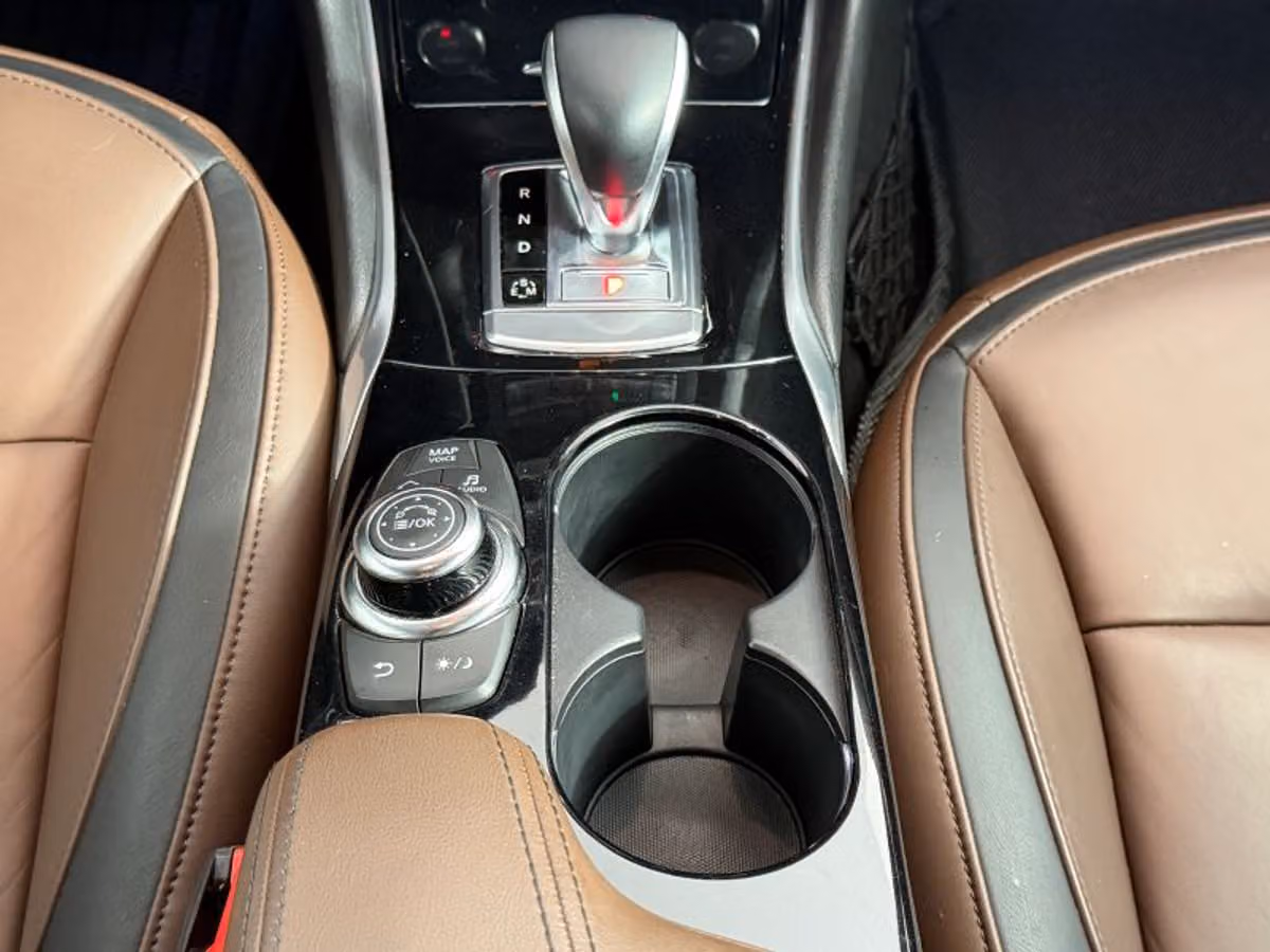 2017 INFINITI QX30 Premium Crossover Image 25