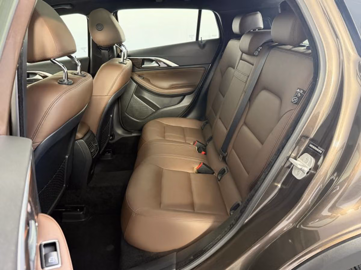 2017 INFINITI QX30 Premium Crossover Image 37