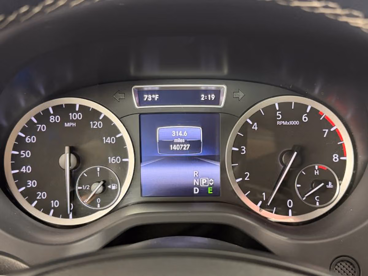 2017 INFINITI QX30 Premium Crossover Image 43