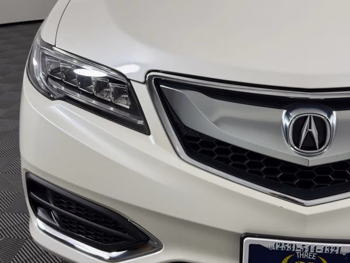 2017 Acura RDX Sport Utility 4D Image 4