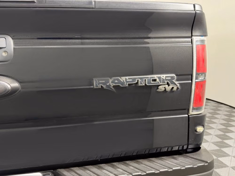 2011 Ford F-150 SVT Raptor SuperCrew Image 11