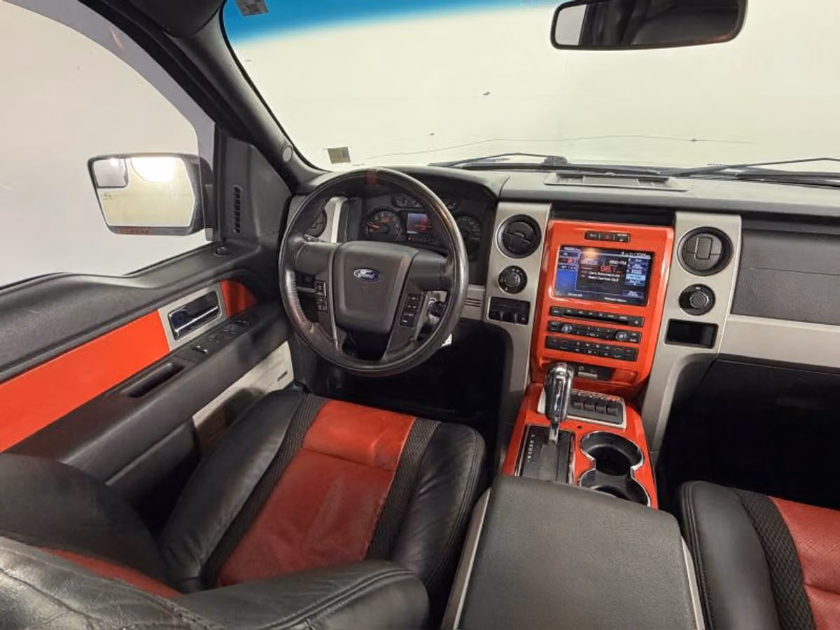 2011 Ford F-150 SVT Raptor SuperCrew Image 20